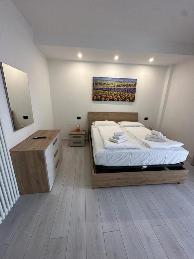 Cavour Apartment Center バルドリーノ エクステリア 写真